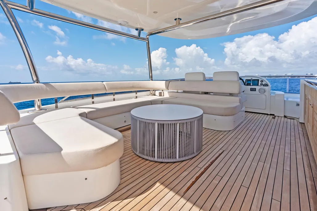 Yacht Photo 55